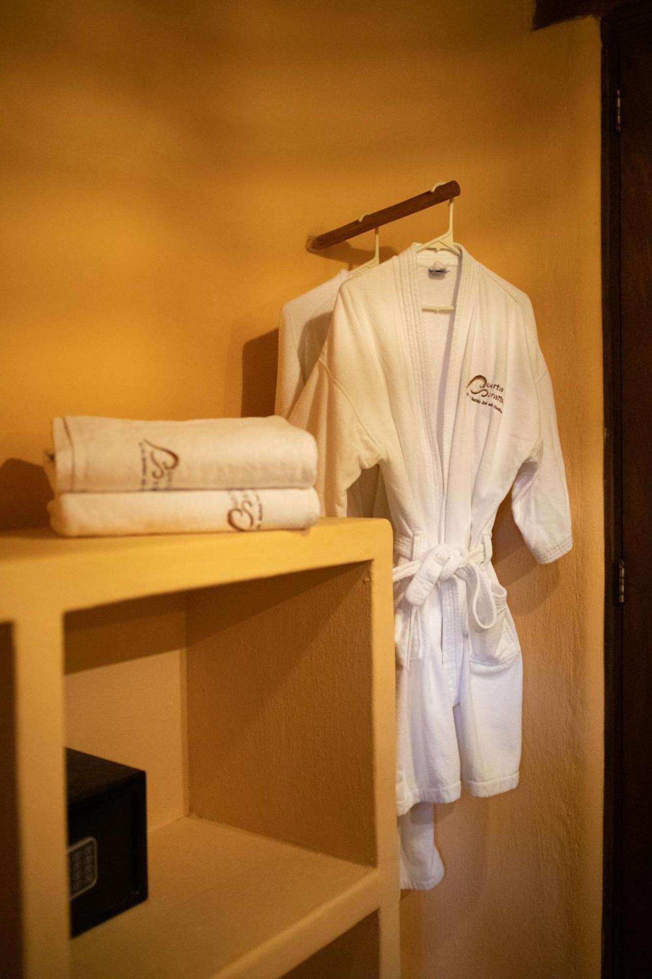 Puertas Paraiso Hotel Boutique 锡瓦塔塔内霍 外观 照片